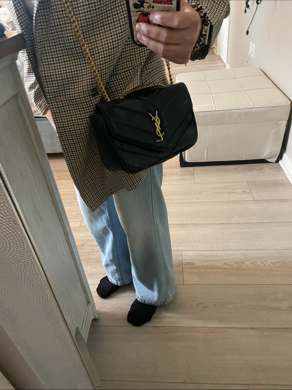 Source Unknown Black Quilted Shoulder Bag with Gold Hardware - Picture 5 of 5